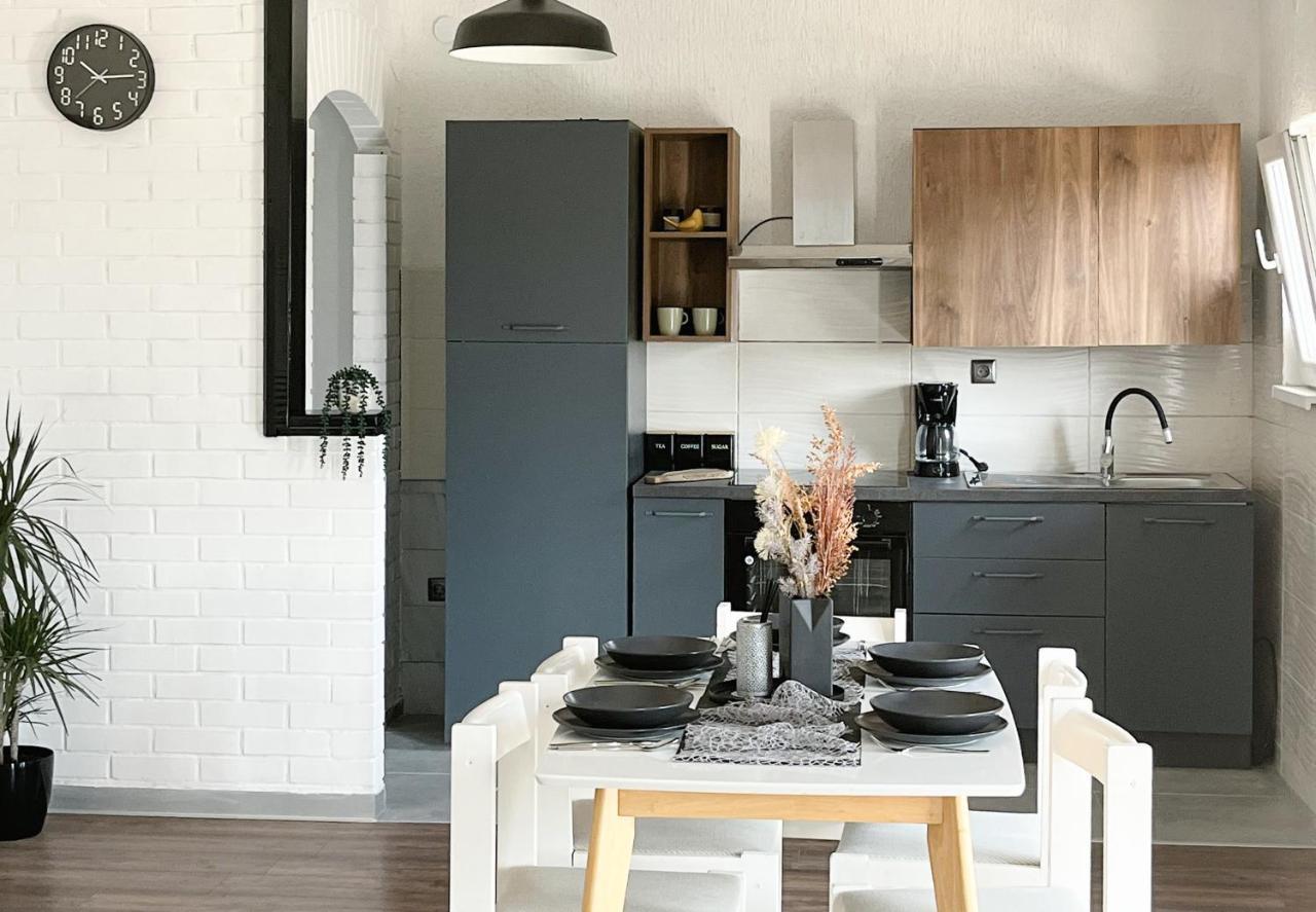 Luka III Apartment ชิเบนิก ภายนอก รูปภาพ